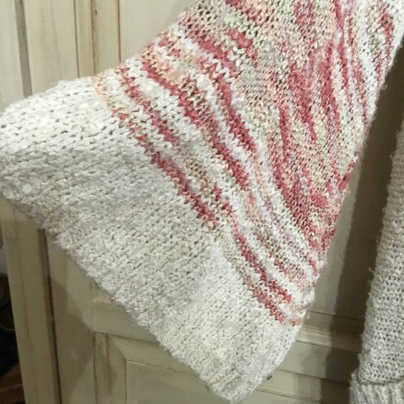 Easel Women’s Cream And Pink Long Flare Sleeve Cardigan Sweater Size M/L EUC - Picture 4 of 7